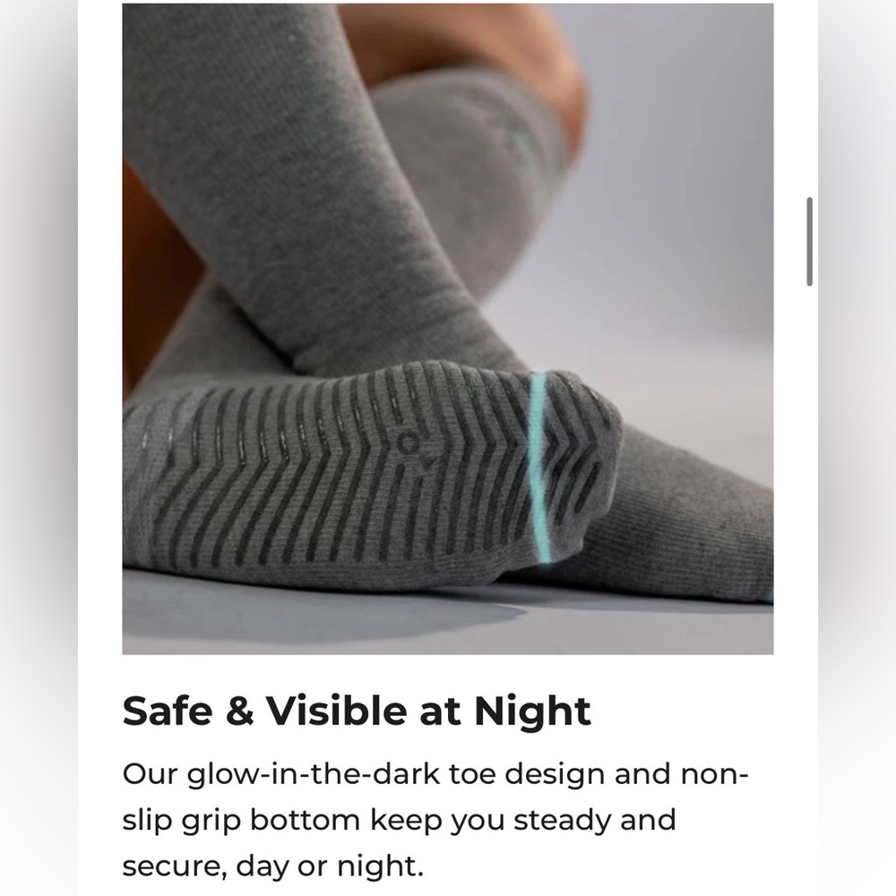 OneCompress Bamboo Compression Socks - image 6